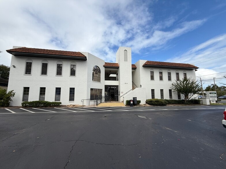 Primary Photo Of 814 E Silver Springs Blvd, Ocala Office For Lease