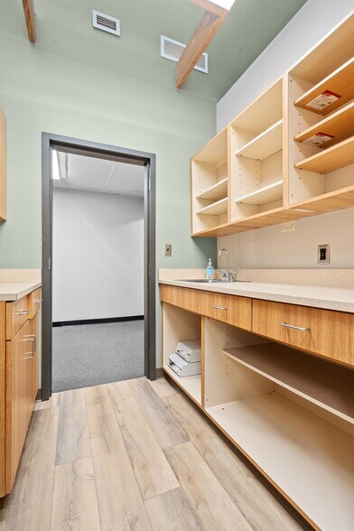 More Photos Of 2400 Wales Ave NW, Massillon Office For Lease