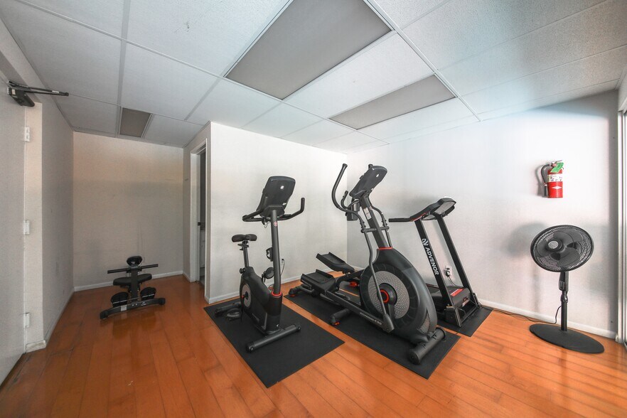 More Photos Of 13028 Valleyheart Dr, Studio City Apartments For Sale