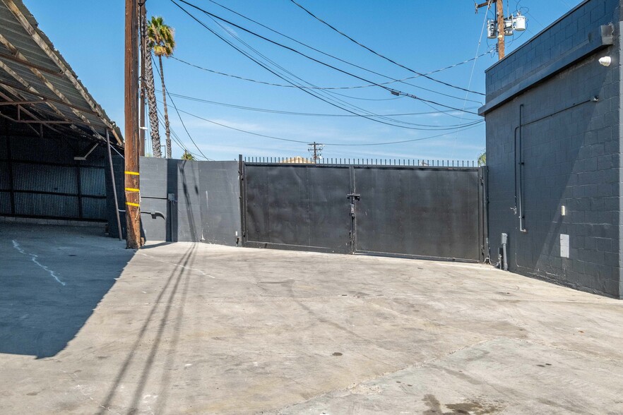 More Photos Of 8100 Electric Ave, Stanton Warehouse For Sale