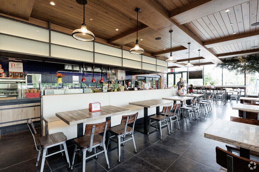 More Photos Of 1441 South Ave, Staten Island Office For Lease