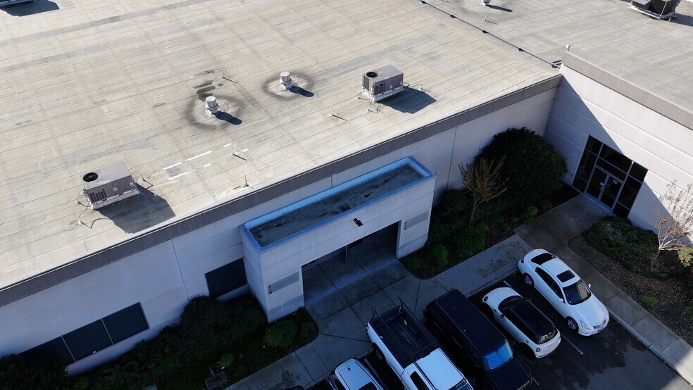 More Photos Of 2526 Qume Dr, San Jose Light Distribution For Lease