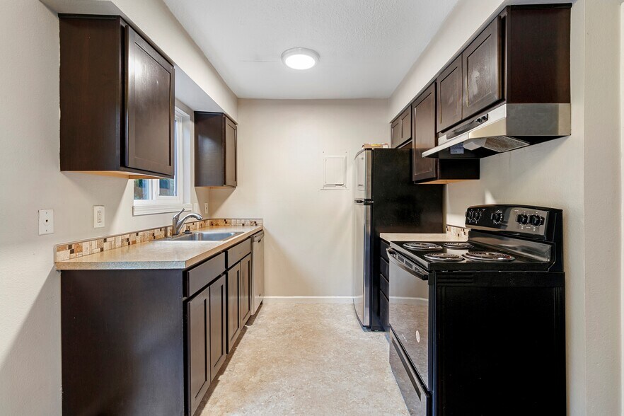 More Photos Of 18675 SW Boones Ferry Rd, Tualatin Apartments For Sale