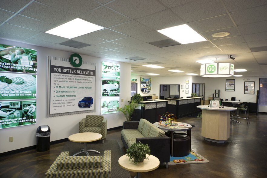 More Photos Of 1831 Cassat Ave, Jacksonville Auto Dealership For Sale