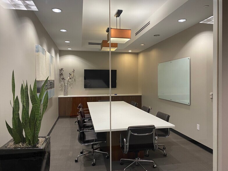 More Photos Of 2200 E Williams Field Rd, Gilbert Storefront Retail Office For Lease