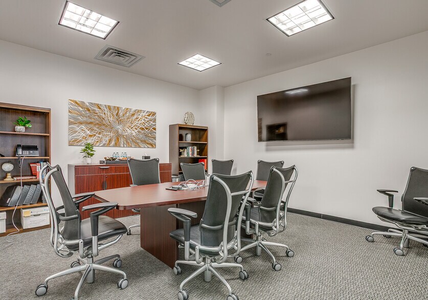 More Photos Of 85 Village Ln, Colleyville Office For Sale