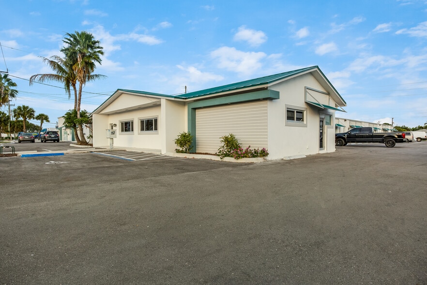 More Photos Of 2640 NW 1st Ave, Boca Raton Unknown For Lease