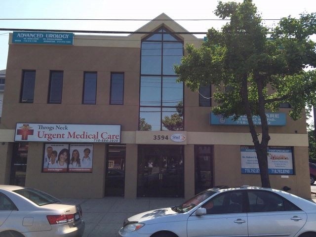 Primary Photo Of 3594 E Tremont Ave, Bronx Medical For Lease