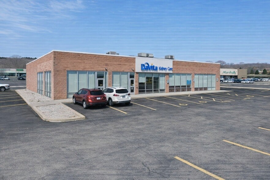 More Photos Of 1808 S West Ave, Freeport Freestanding For Sale