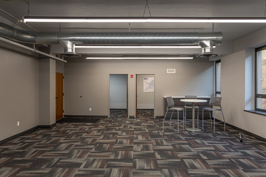 More Photos Of 21 3rd St N, Great Falls Loft Creative Space For Lease