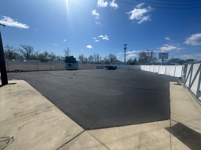 More Photos Of 1626 S Commerce St, Paulsboro General Retail For Sale