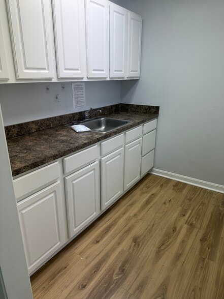 More Photos Of 1413 Annapolis Rd, Odenton Medical For Lease