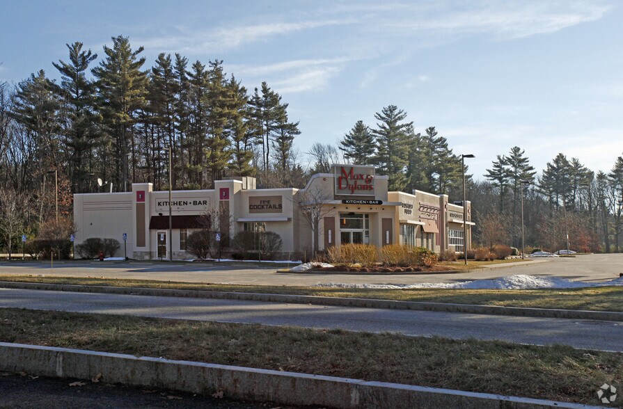 More Photos Of 15 Middlesex Tpke, Billerica Restaurant For Lease