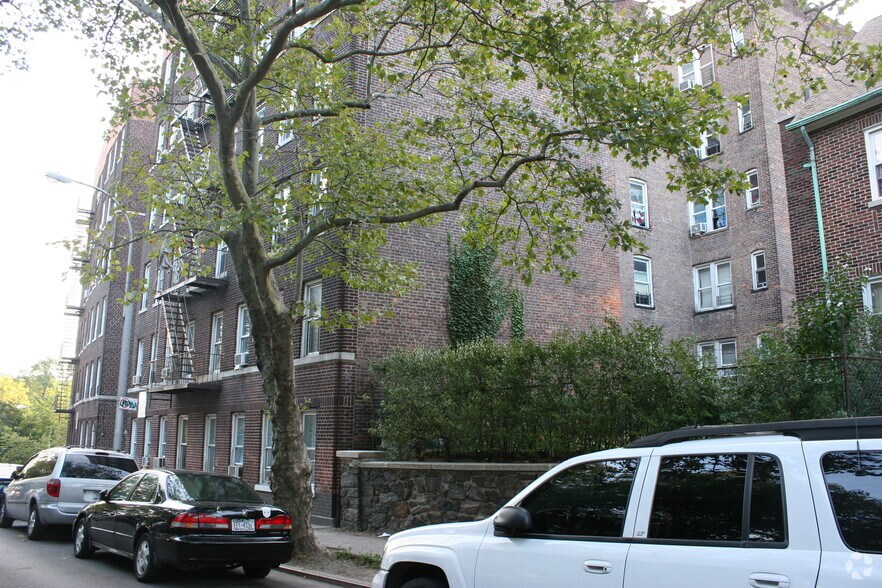 More Photos Of 1860 Billingsley Ter, Bronx Apartments For Sale