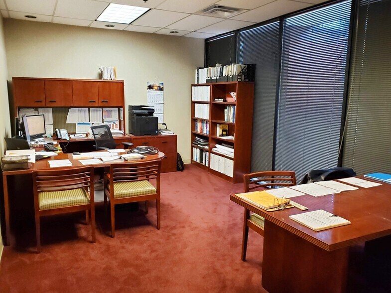 More Photos Of 5000 Highlands Pky SE, Smyrna Warehouse For Lease