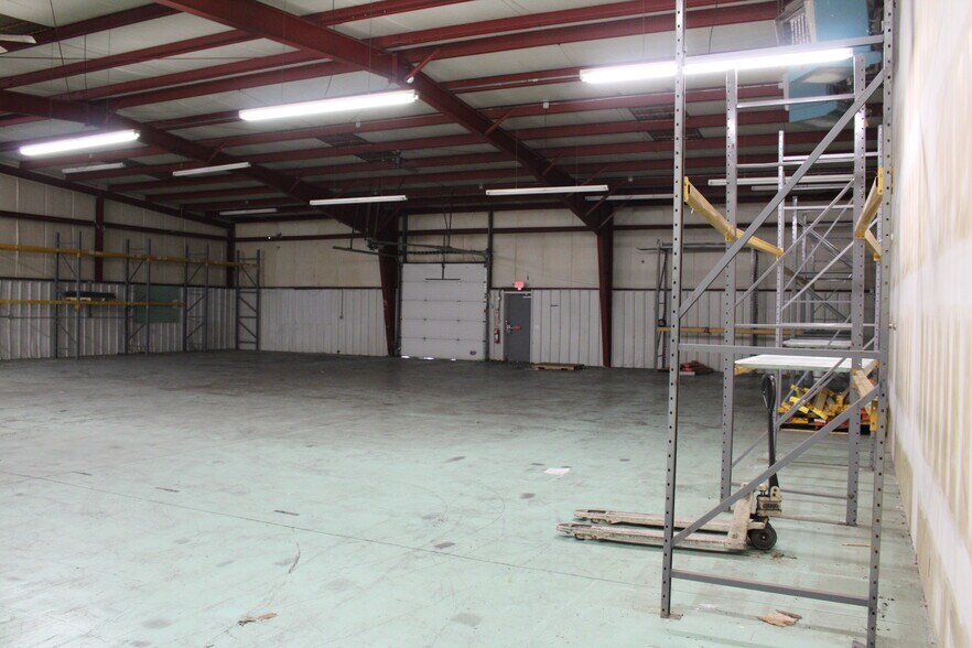 More Photos Of 6720 N 16th St, Omaha Warehouse For Sale