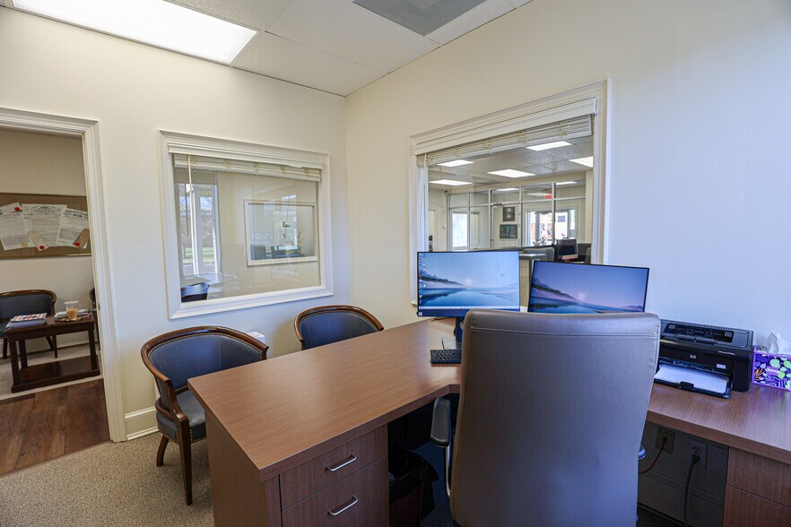 More Photos Of 630 Jefferson St, Paducah Office For Sale