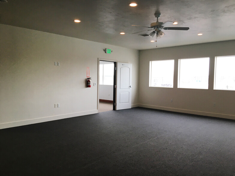 More Photos Of 1086 N 450 W, Springville Light Manufacturing For Sale