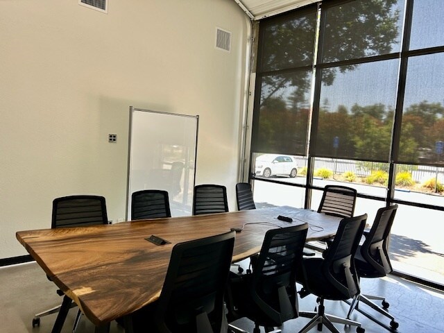 More Photos Of 110 Pioneer Way, Mountain View Research And Development For Lease