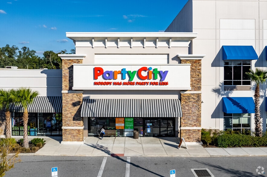 More Photos Of 2350-2370 E Semoran Blvd, Apopka Freestanding For Lease