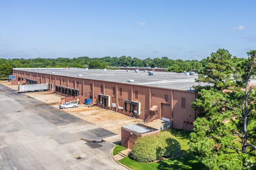 4049 Willow Lake Blvd, Memphis, TN 38118 For Lease