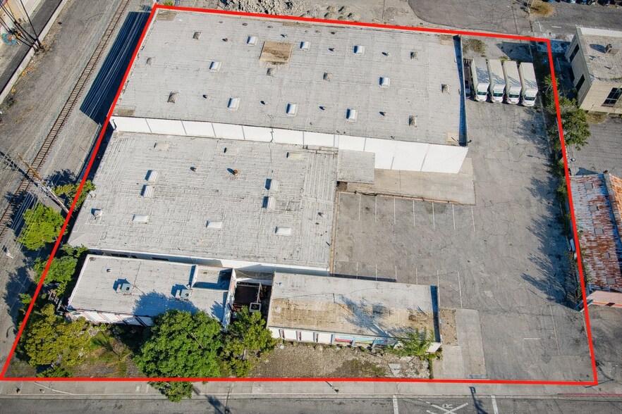 More Photos Of 11400 Downey Ave, Downey Warehouse For Sale