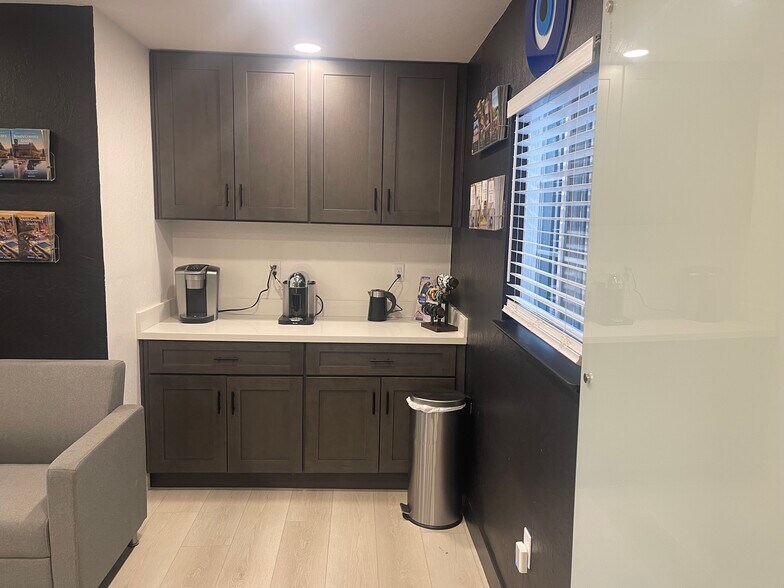 More Photos Of 50 W Main Ave, Morgan Hill Office Residential For Lease