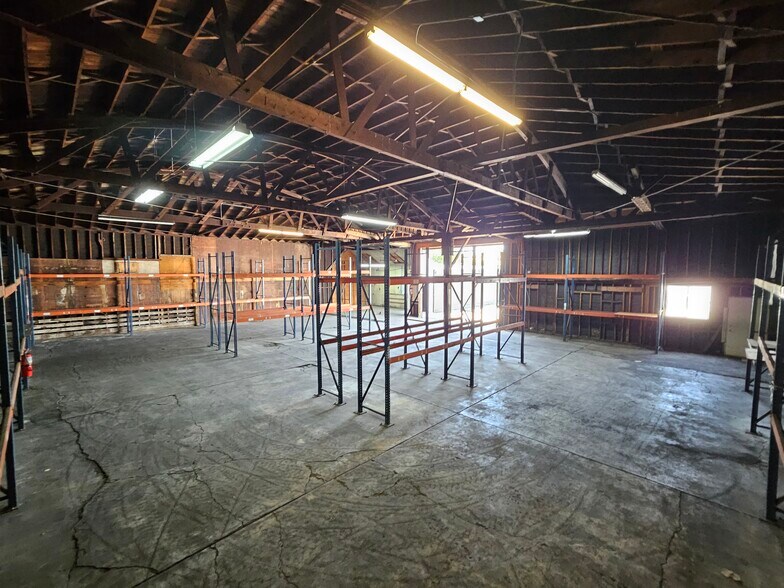 More Photos Of 1144 E Hyde Park Blvd, Inglewood Warehouse For Sale