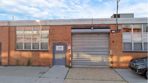 More Photos Of 3347 55th St, Woodside Industrial For Lease
