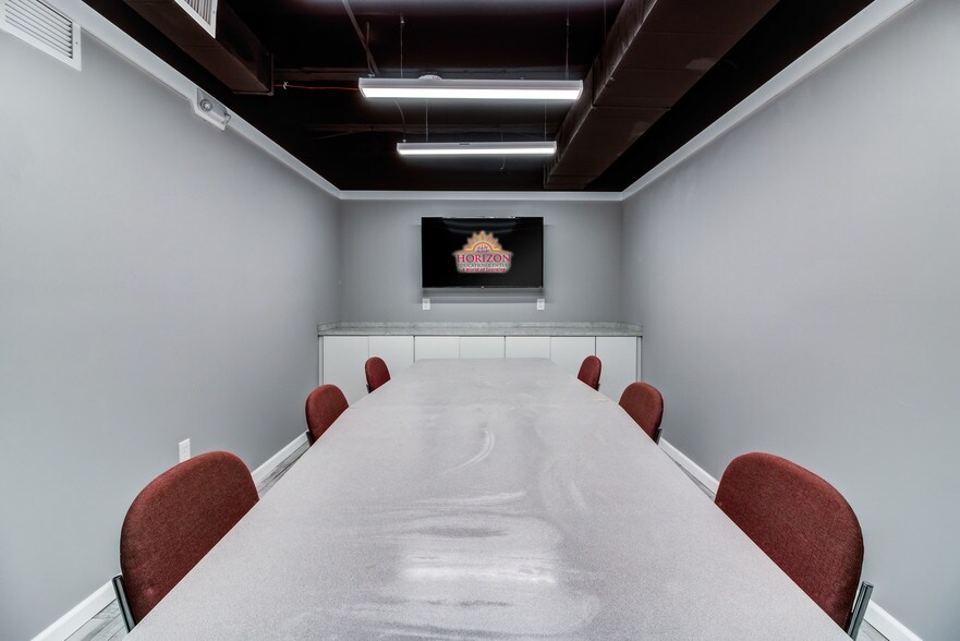 More Photos Of 25300 Lorain Rd, North Olmsted Medical For Lease