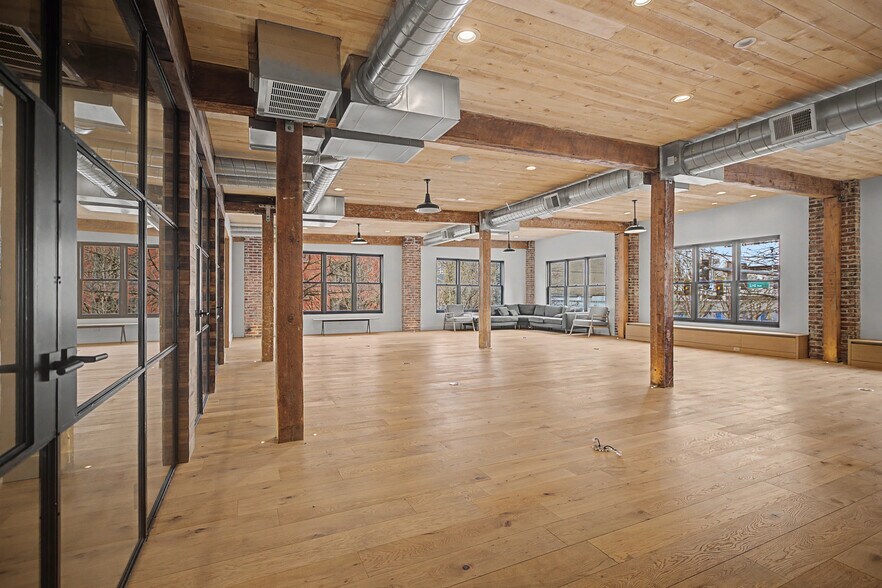 More Photos Of 2131-2137 2nd Ave, Seattle Office For Lease