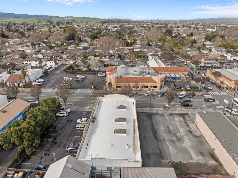 More Photos Of 829 San Benito St, Hollister Office For Sale