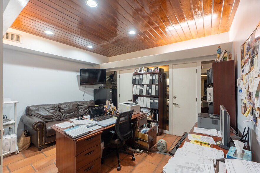 More Photos Of , Coral Gables Office For Sale