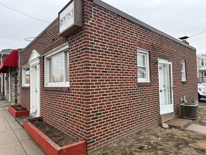 More Photos Of 2216 Macdade Blvd, Holmes Medical For Lease