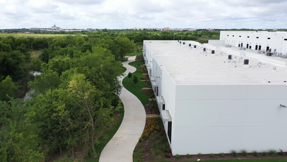 More Photos Of 19121 Marketplace Ave, Kyle Unknown For Lease