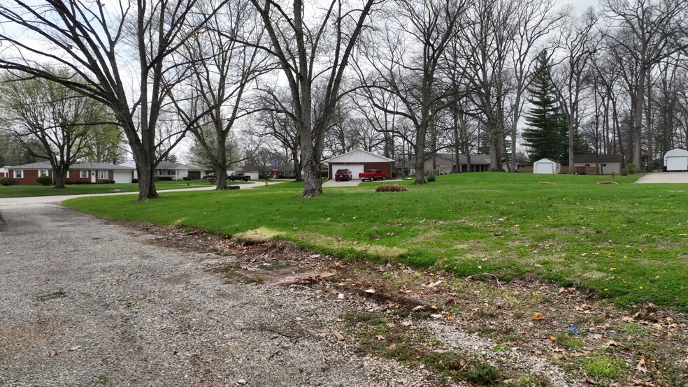 More Photos Of 500 Old Indiana 28 Hwy, Williamsport Freestanding For Sale