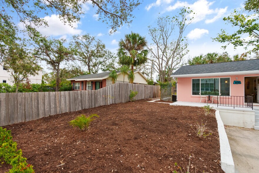 More Photos Of 974 Tennessee Ln, Sarasota Apartments For Sale