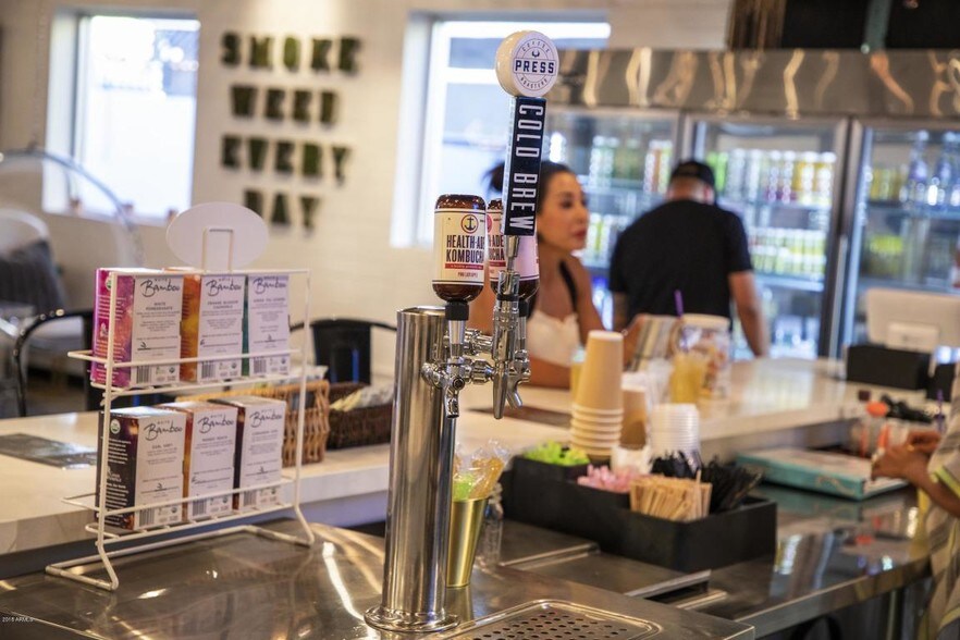 More Photos Of 3123 E Thomas Rd, Phoenix Freestanding For Sale