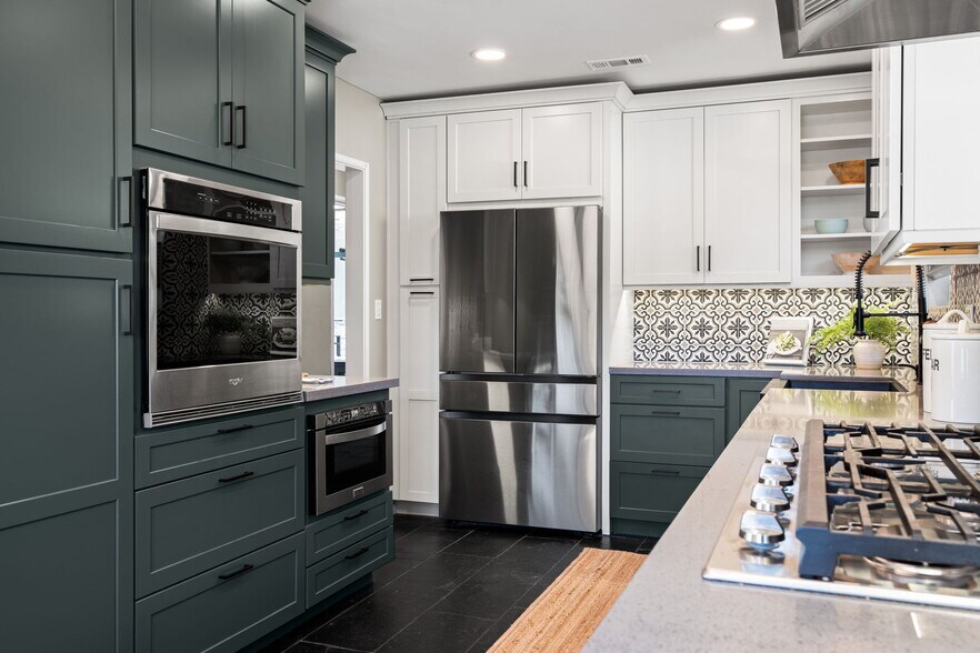 More Photos Of 8124 Greenly Dr, Oakland Apartments For Sale