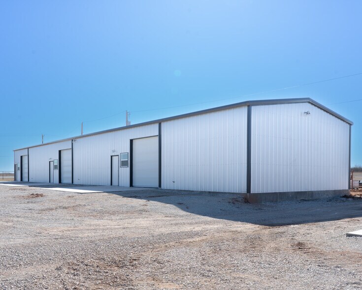 More Photos Of 9466 TX-79, Wichita Falls Warehouse For Lease