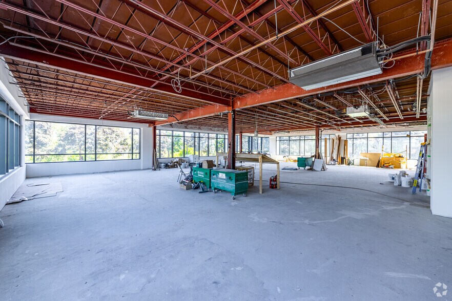 More Photos Of 170 Evans Av, Toronto Office For Lease