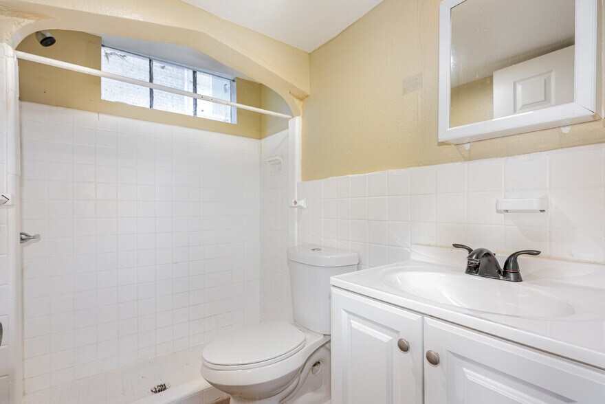 More Photos Of 940 Old Orchard Ave, Dayton Apartments For Sale