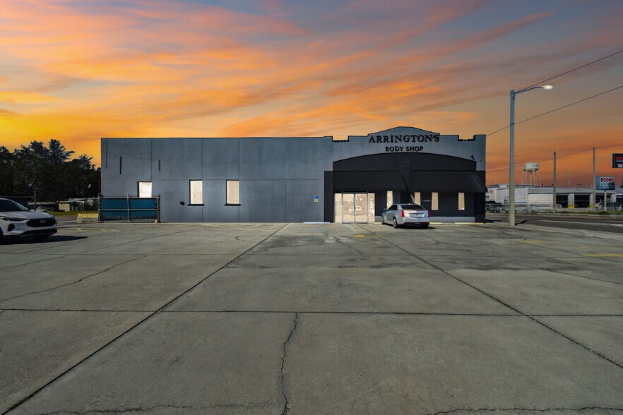 More Photos Of 301 6th St SW, Winter Haven General Retail For Sale