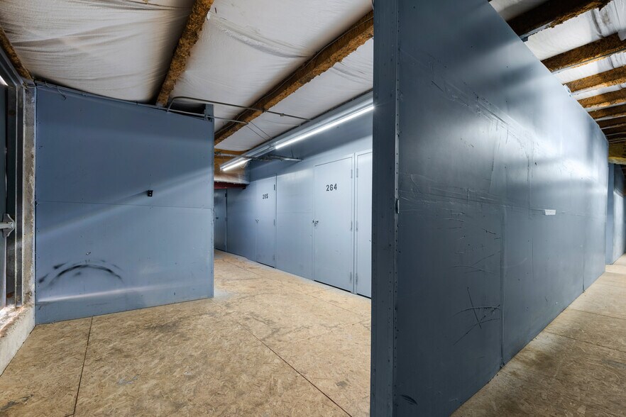 More Photos Of 416 State St, Trinidad Flex For Sale