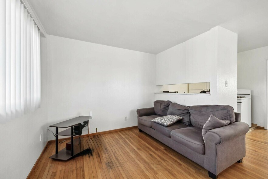 More Photos Of 1412-1416 9th St, Berkeley Apartments For Sale