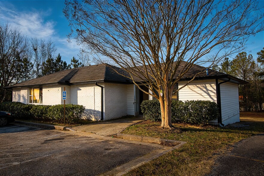 More Photos Of 706 Collins Hill Rd, Lawrenceville Office For Sale