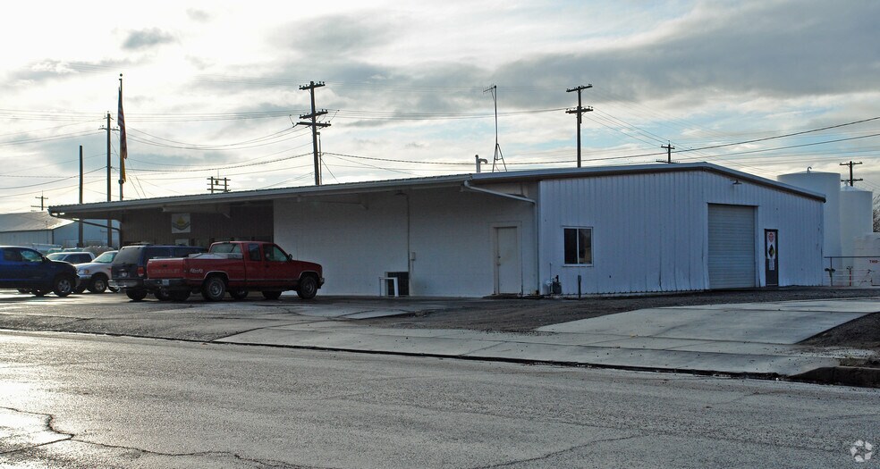 More Photos Of 315 W Commercial St, Weiser Warehouse For Sale