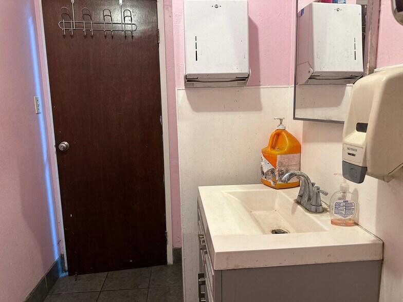 More Photos Of 3051 Corvin Dr, Santa Clara Service For Lease