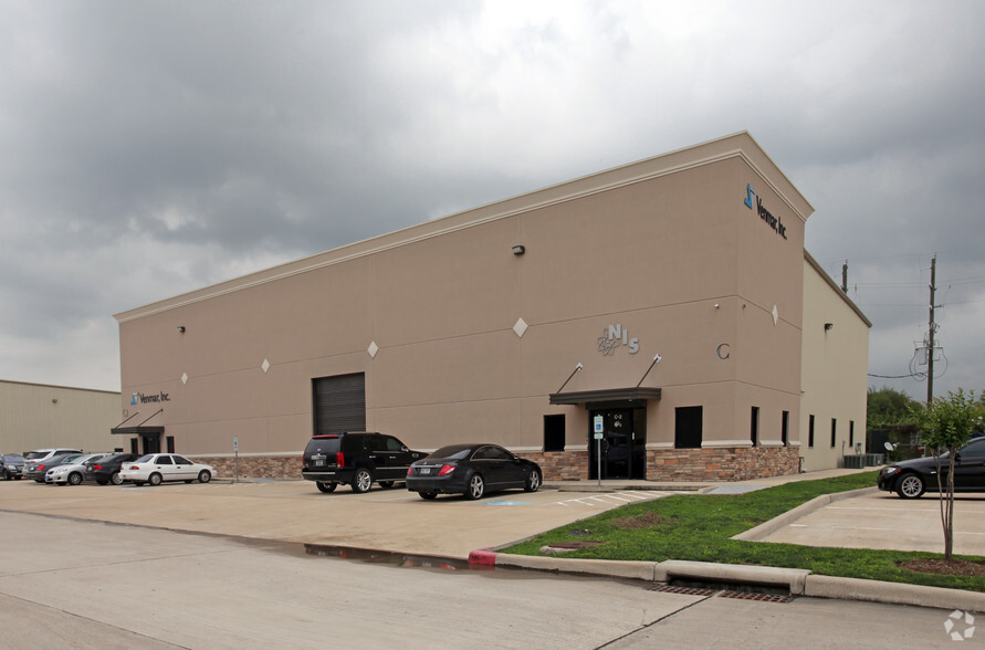 Primary Photo Of 11050 W Little York, Houston Warehouse For Lease