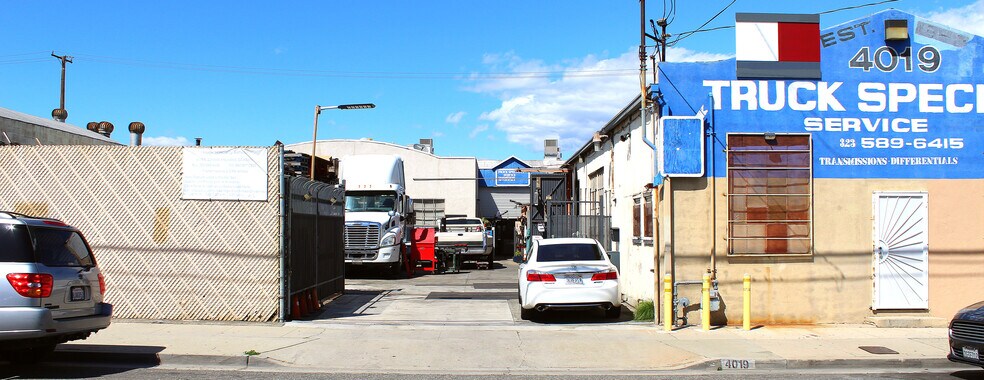 More Photos Of 4015-4019 E 52nd St, Maywood Manufacturing For Sale